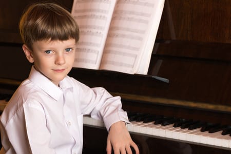 What’s The Best Age to Teach My Child to Play an Instrument?