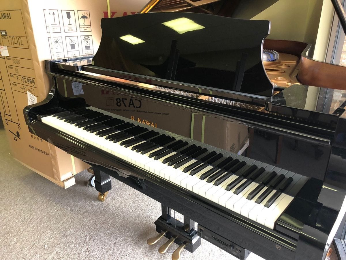 KAWAI 6’8” Semi Concert Grand Piano -FREE Player System