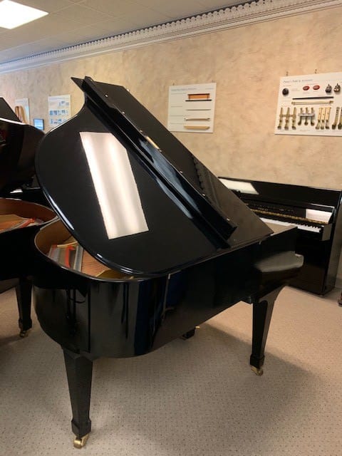 Kawai RX-1 5'5″ Grand Piano - $11,500