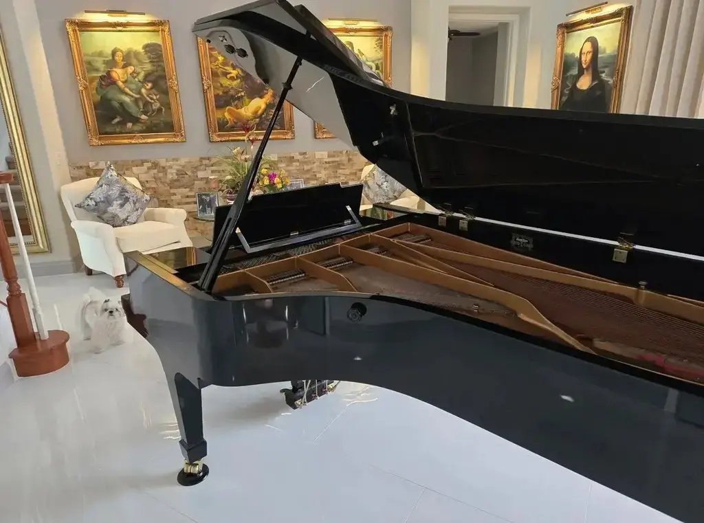 9’ KAWAI CONCERT GRAND PIANO - New $266,000! WOW only $17,500!!! 9’ KAWAI CONCERT GRAND PIANO - New $266,000! WOW only $17,500!!!