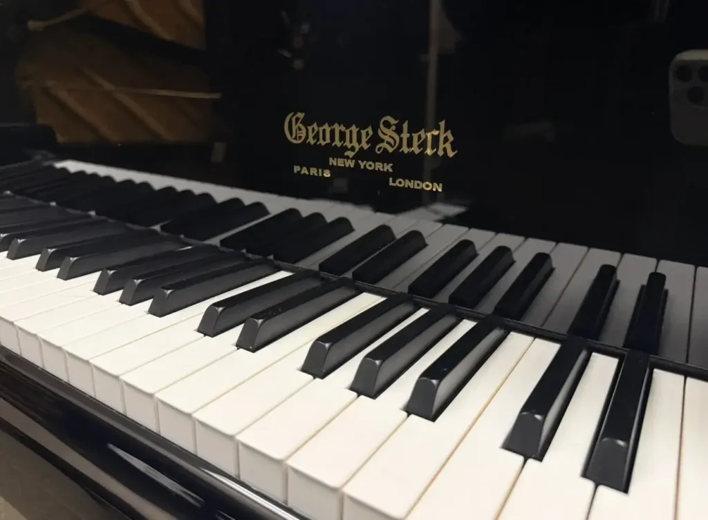 Like NEW iPad, iPhone or Android Player Grand Piano - Only $13,500 Like NEW iPad, iPhone or Android Player Grand Piano - Only $13,500